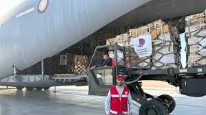 Photo of وصول مساعدات الجزائر الإنسانية لغزة إلى مطار العريش