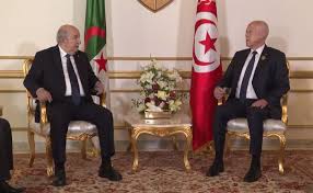 Photo of الرئيس تبون يجدد وقوف الجزائر إلى جانب تونس