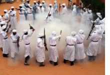 Photo of “رقصة البارود”…حلقات من نار وتراث